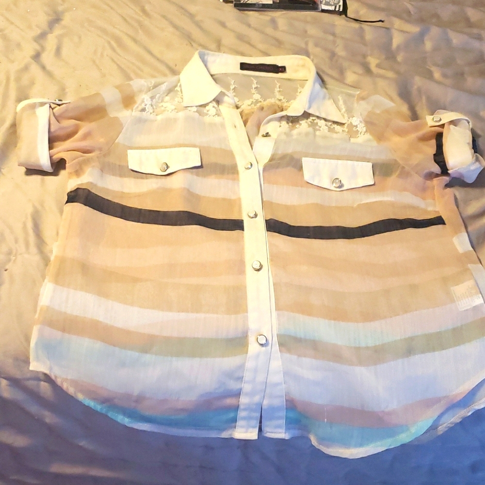 Shear blouse size M